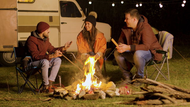 Kamp Ateşi Yakarken Nelere Dikkat Etmeliyiz?